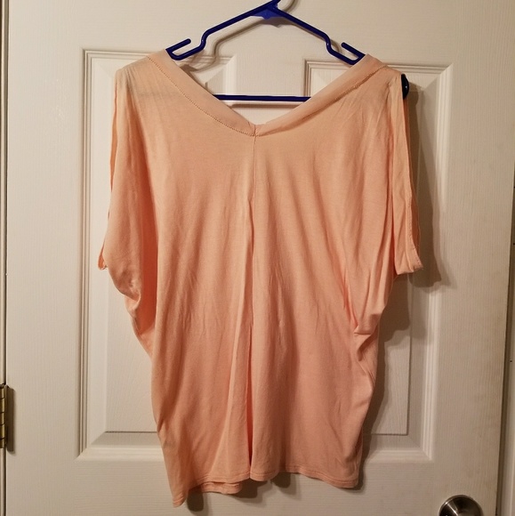 EUC Gap Flowy Top - Picture 2 of 2