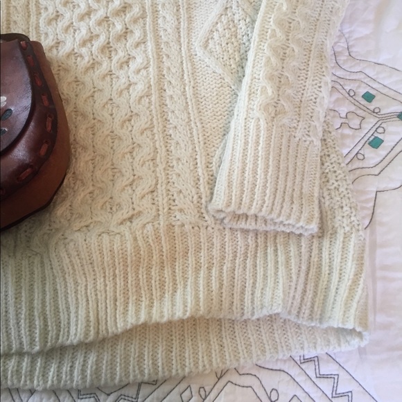 M e r o n a • Crew neck sweater - Picture 3 of 8