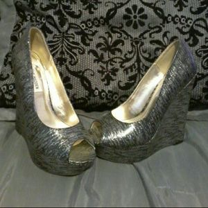 💲💲SALE 💲💲Steve Madden wedge NWOT!💲💲