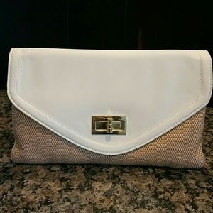 Aldo clutch
