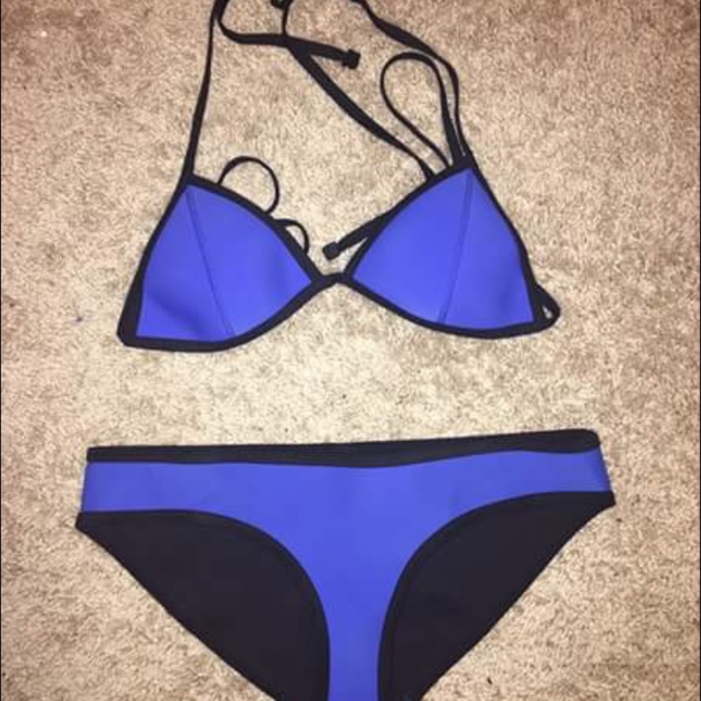 Triangl Bikini
