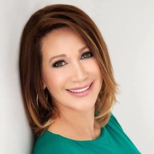 Meet your Posher, Lola