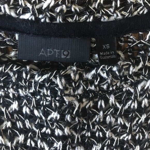 Women's sweater - Picture 2 of 3