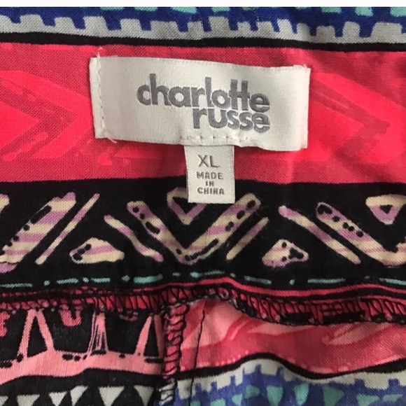 Geometric pattern shorts - Picture 5 of 5