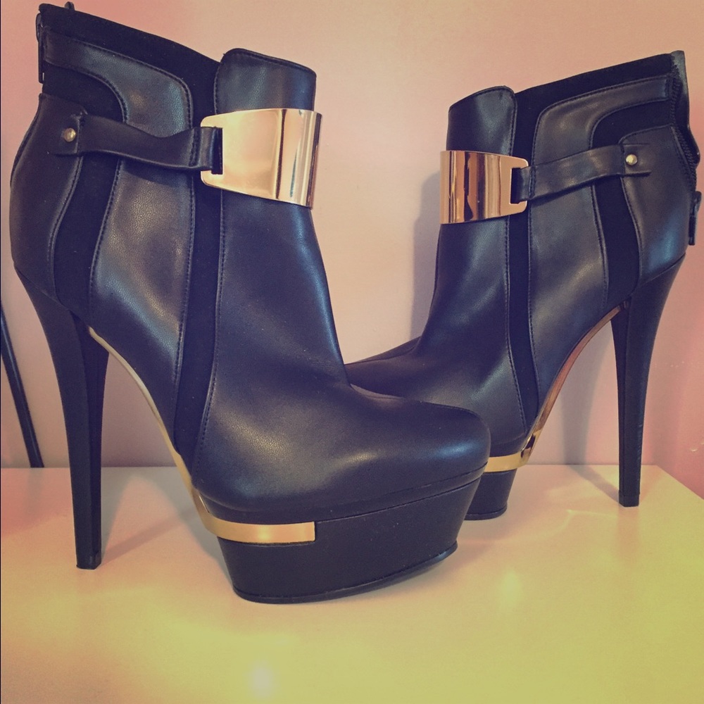 High heel booties