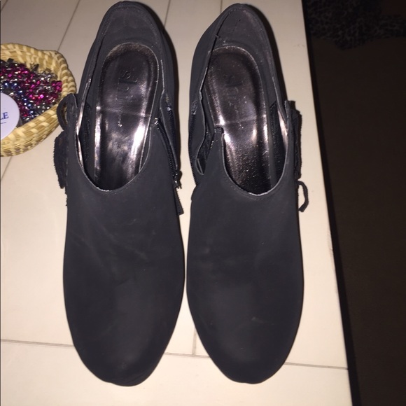 Shi Booties - Picture 2 of 2