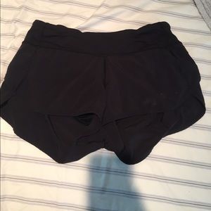 Lulu lemon speed short