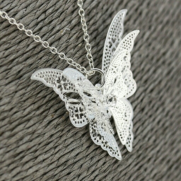 925 silver delicate butterfly necklace - Picture 2 of 2