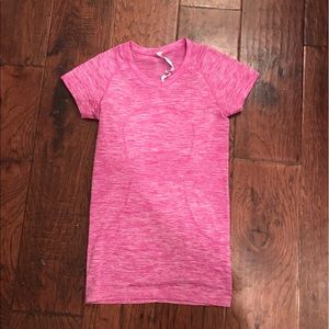 Swiftly Tech LuLulemon Short sleeve top