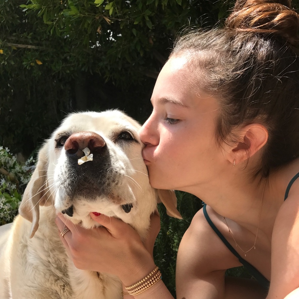 Meet your Posher, Mia.