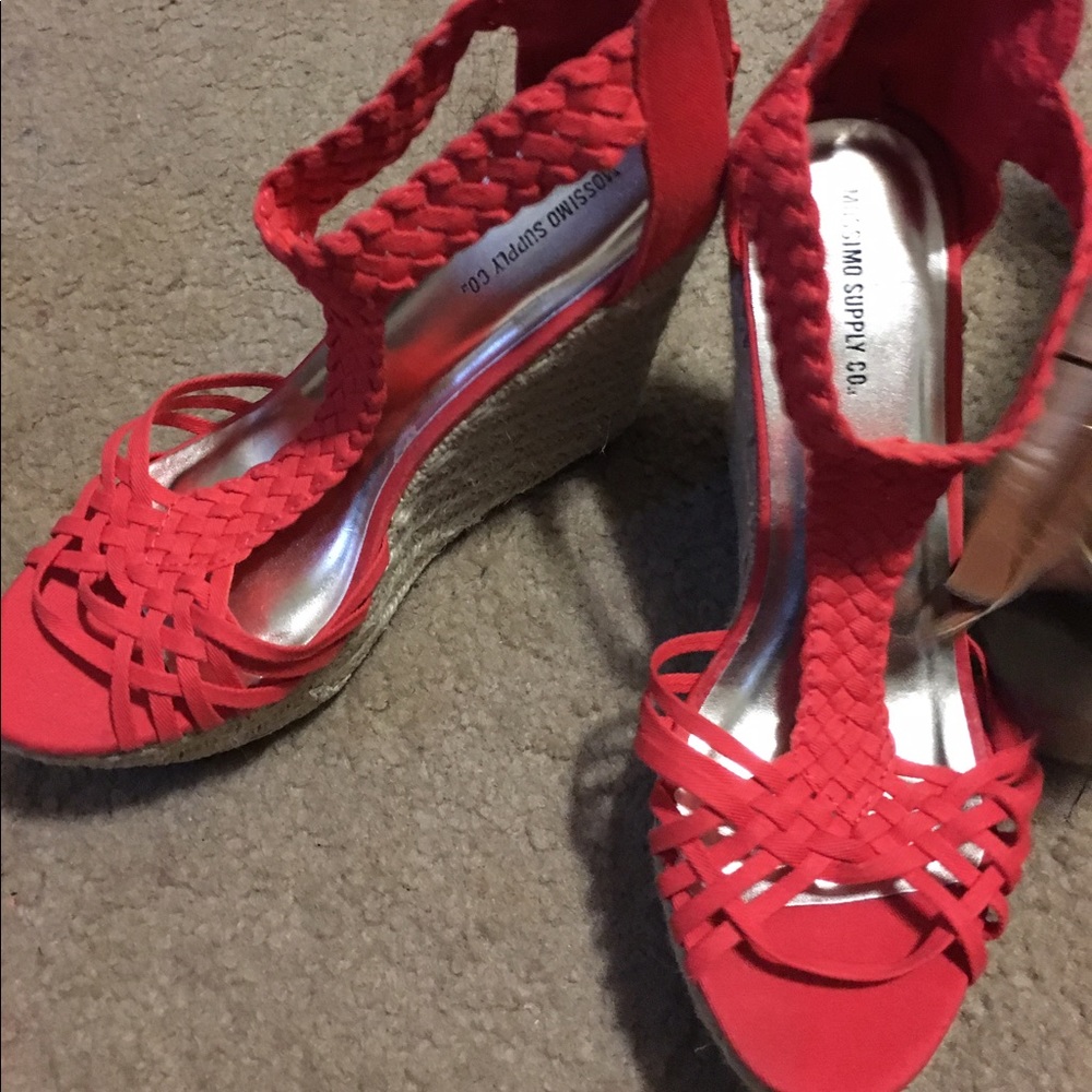 Never worn - Picture 2 of 2