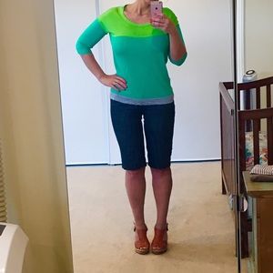 Green Colorblock Half-Sleeve Sweater sz L Green Colorblock Half-Sleeve Sweater sz L