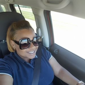 Meet your Posher, Cynthia