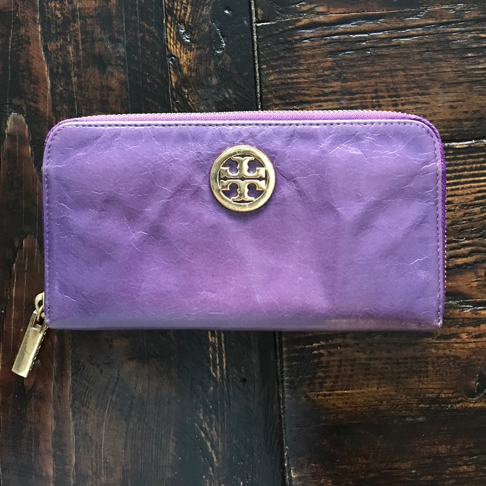 Tory Burch zip wallet