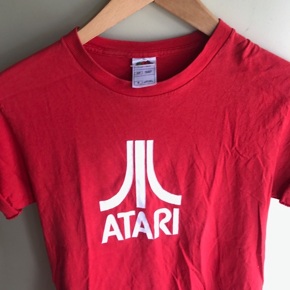 🕹 VINTAGE • Bright red Atari game system t-shirt - Picture 2 of 3
