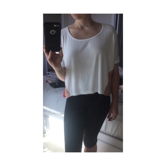 Colorblock Flowy Shirt - Picture 2 of 4