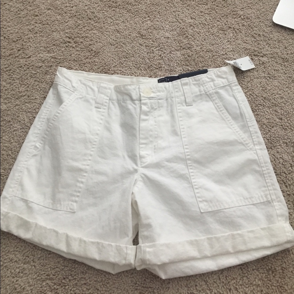 White denim Gap shorts