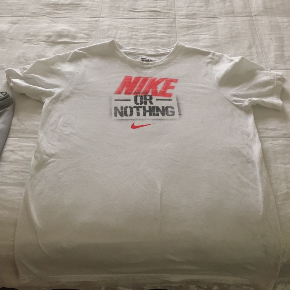 2 yth xl nike tshirts