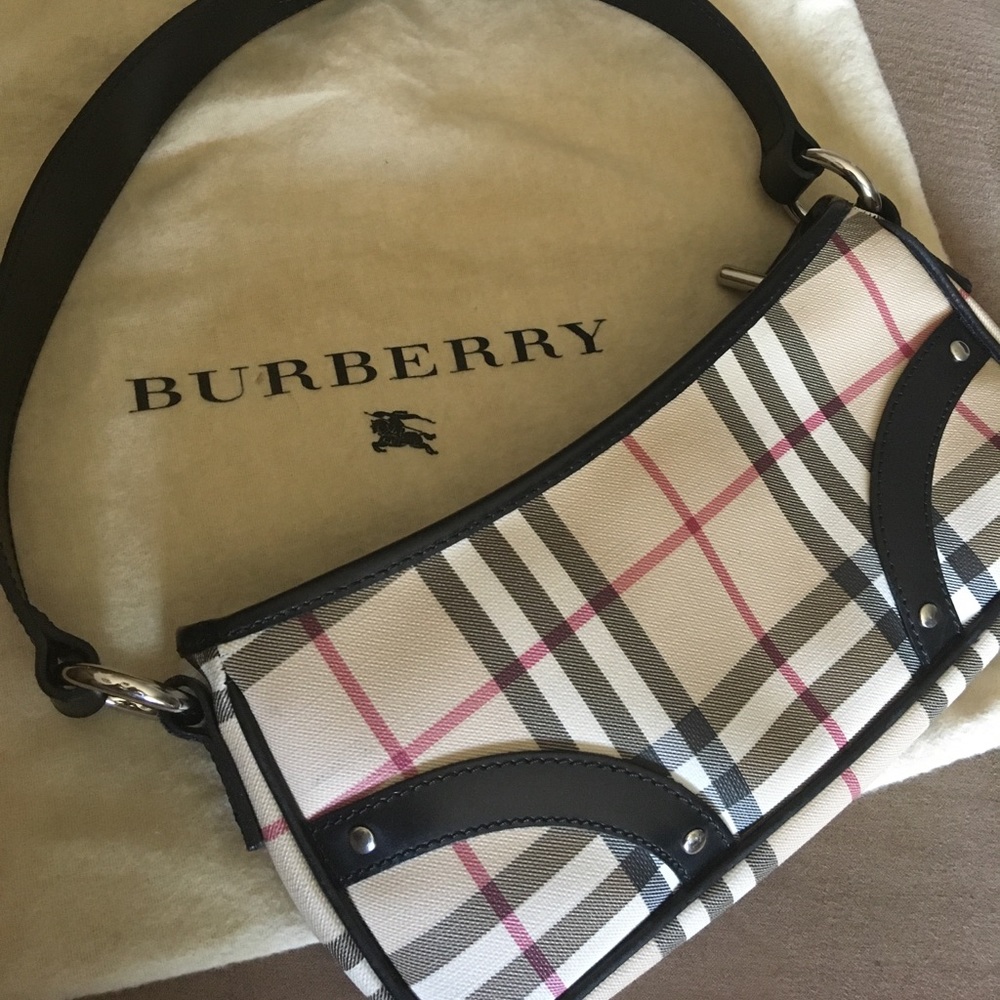 ⭐️ Authentic BURBERRY Shoulder Bag