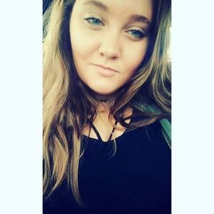 Meet your Posher, Ella