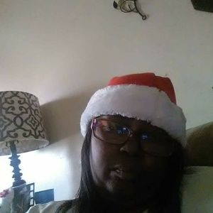 Meet your Posher, Monique