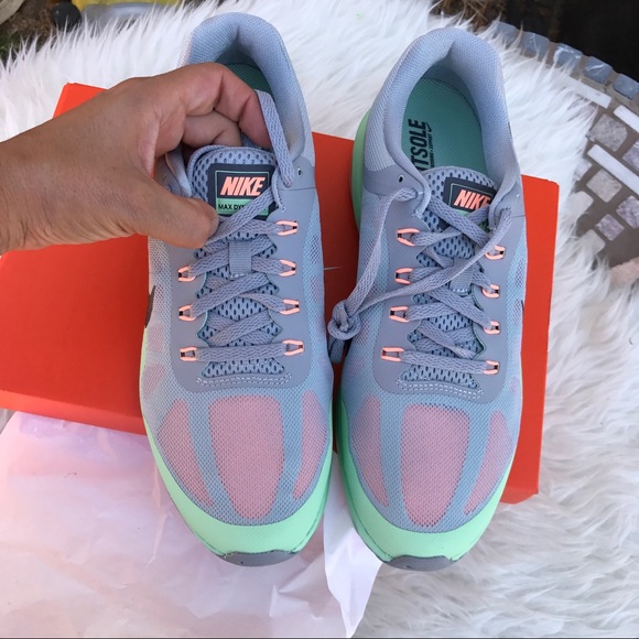 Nike authentic women's air max sz 9, 9.5, 10 new - Picture 4 of 5