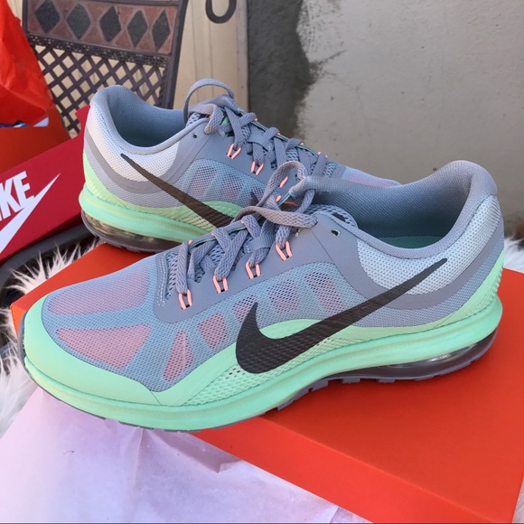 Nike authentic women's air max sz 9, 9.5, 10 new - Picture 5 of 5