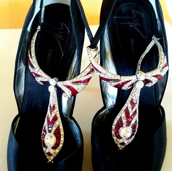 Giuseppe Zanotti black heels - Picture 2 of 6