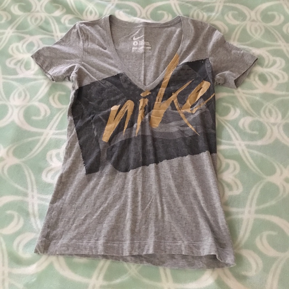 Nike T Shirt