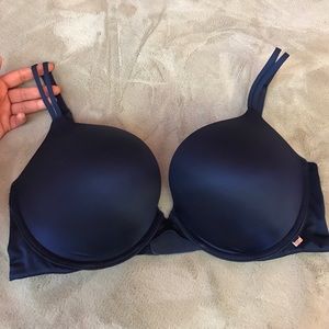 Victorias secret very sexy push up bra 36DD