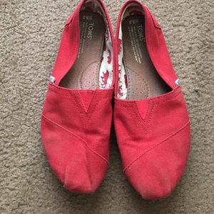 Red TOMS