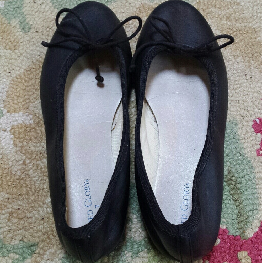 Black Ballet Flats