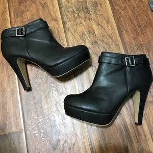 Madden Girl Black booties
