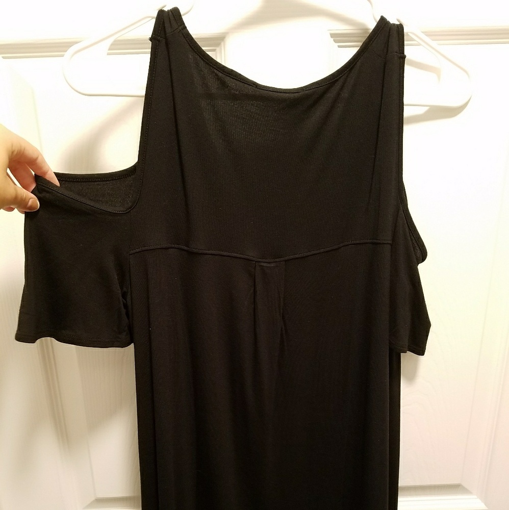 Black cold shoulder tunic
