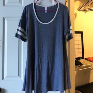 Lularoe NWOT Perfect T