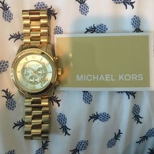 Large Michael Kors Watch - Gold