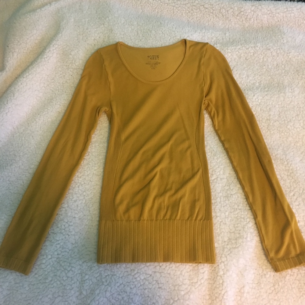 Tight fitting long sleeve shirt