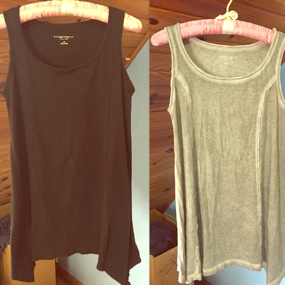 Bundle of 2 xsmall maternity dress or top