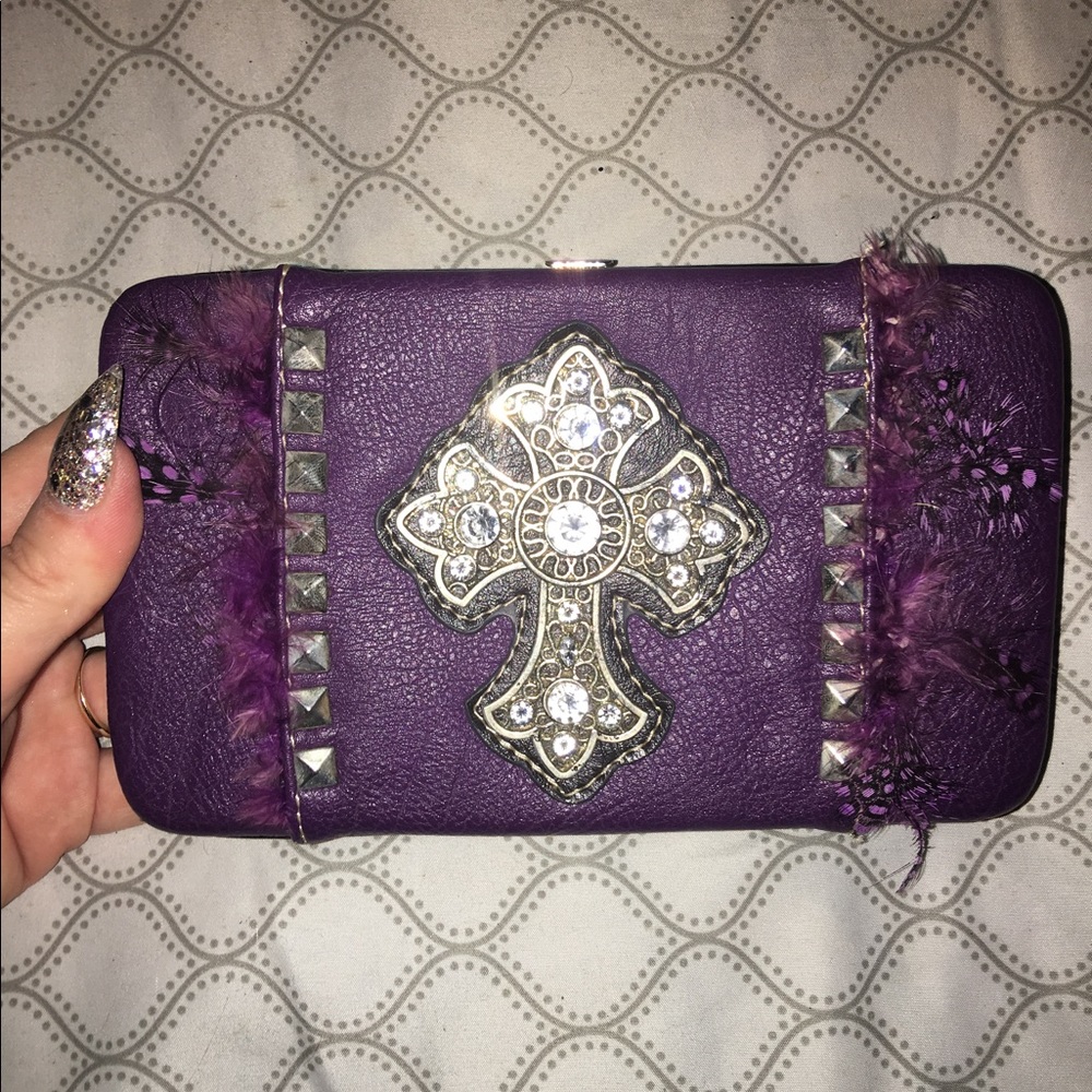 Clam shell wallet
