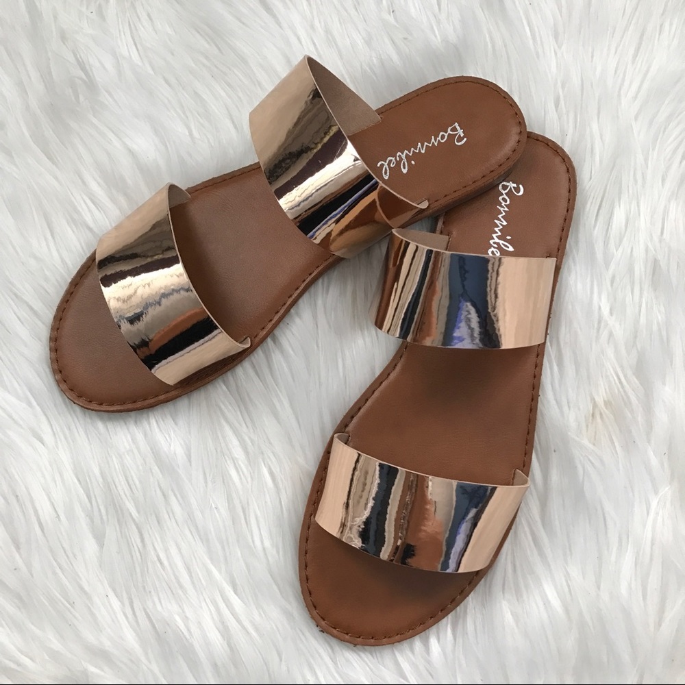•FINAL PRICE SALE• Rose Gold Metallic Sandals - Picture 3 of 7