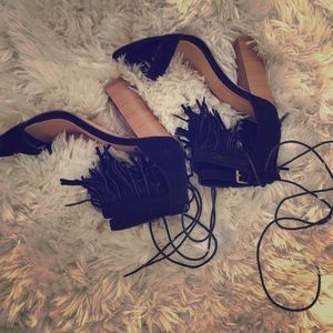Front fringe heels