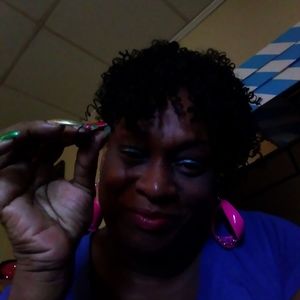 Meet your Posher, Sherrie