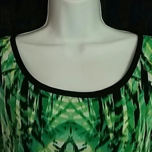 Style Co Green Hi Low Short Sleeve Medium Shirt - Picture 2 of 4