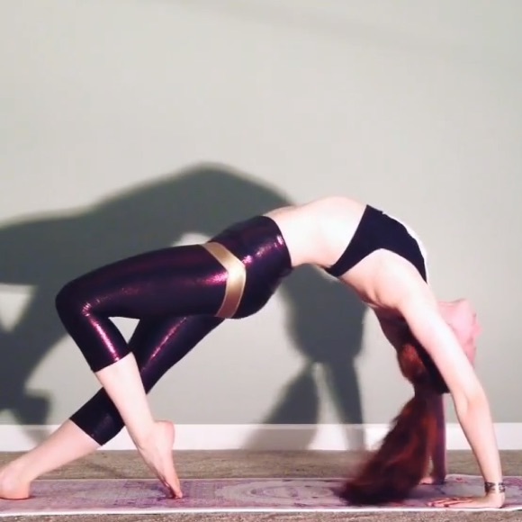 SOLD! Purusha People Estrella Crops Small - Picture 2 of 2