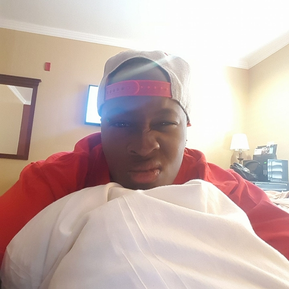 Meet your Posher, Dee - Picture 1 of 1