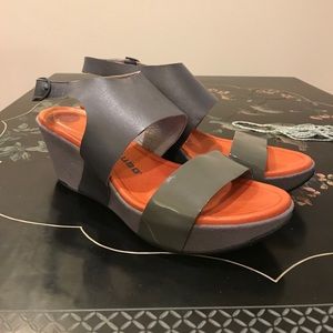 Grey wedges for summer