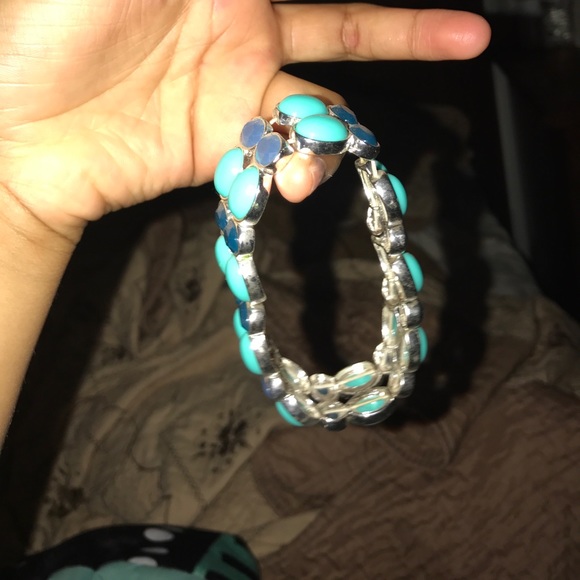 Bracket! 💘 - Picture 2 of 4