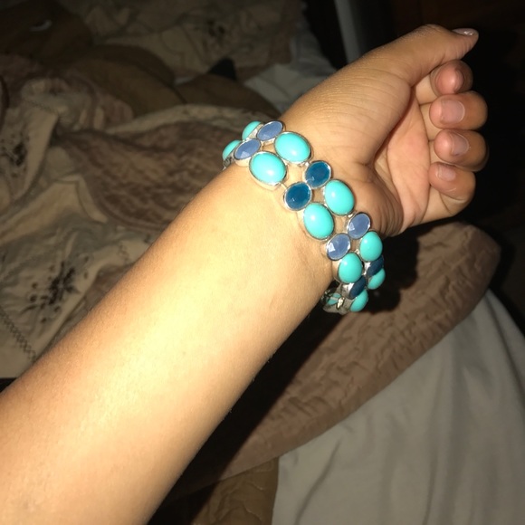 Bracket! 💘 - Picture 3 of 4