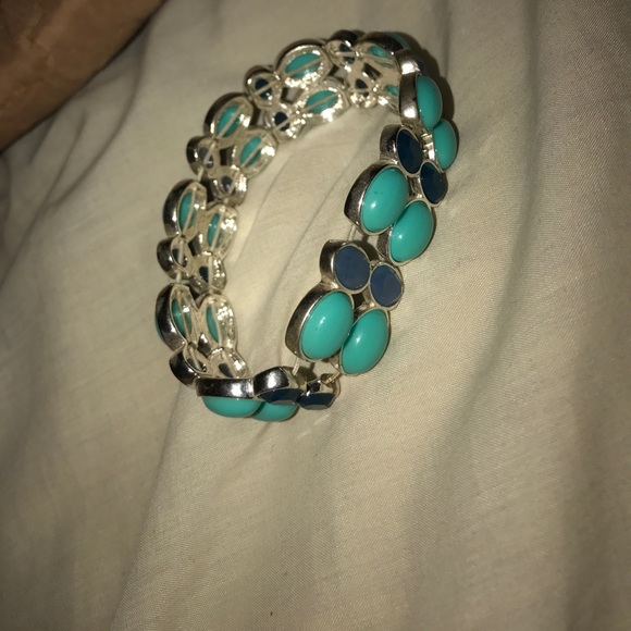 Bracket! 💘 - Picture 4 of 4