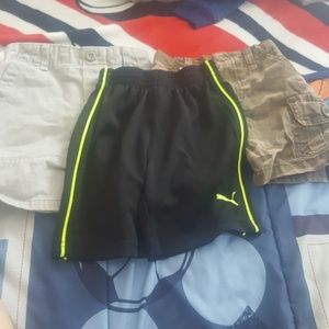 Lot of 3 shorts size 2T.